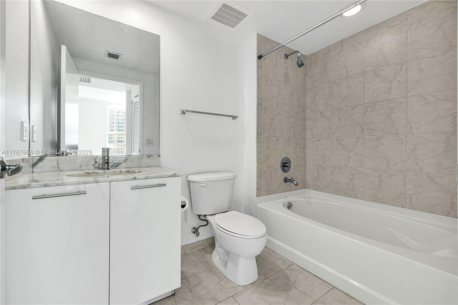 THE PLAZA 950 BRICKELL CON - Residential Lease