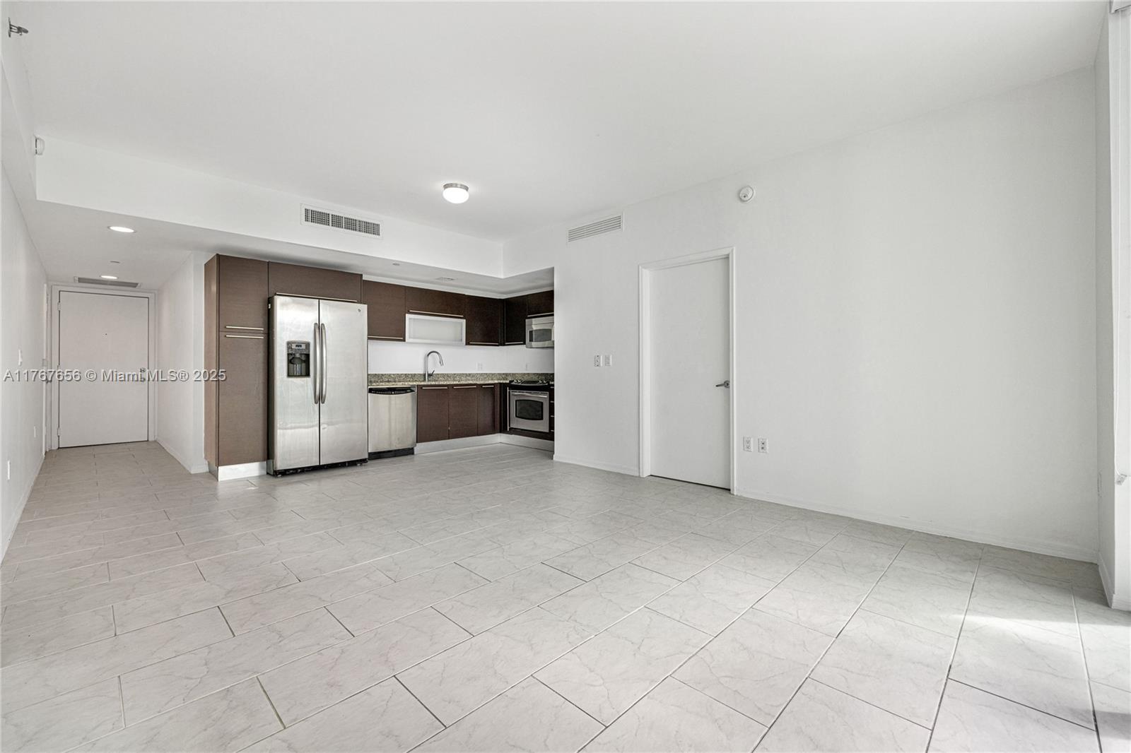 THE PLAZA 950 BRICKELL CON - Residential Lease
