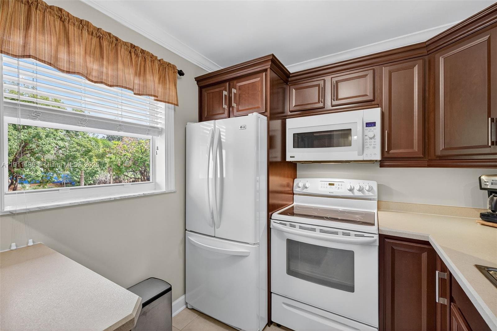 ROSE GARDENS CONDO - Residential