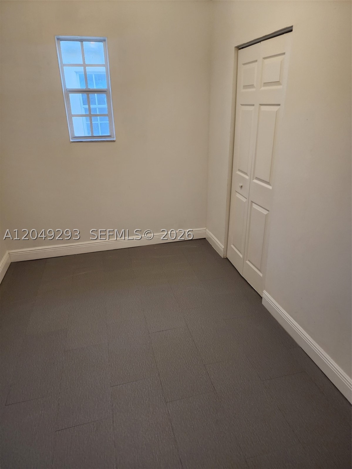THE ARABIAN ARMS CONDO - Residential Lease
