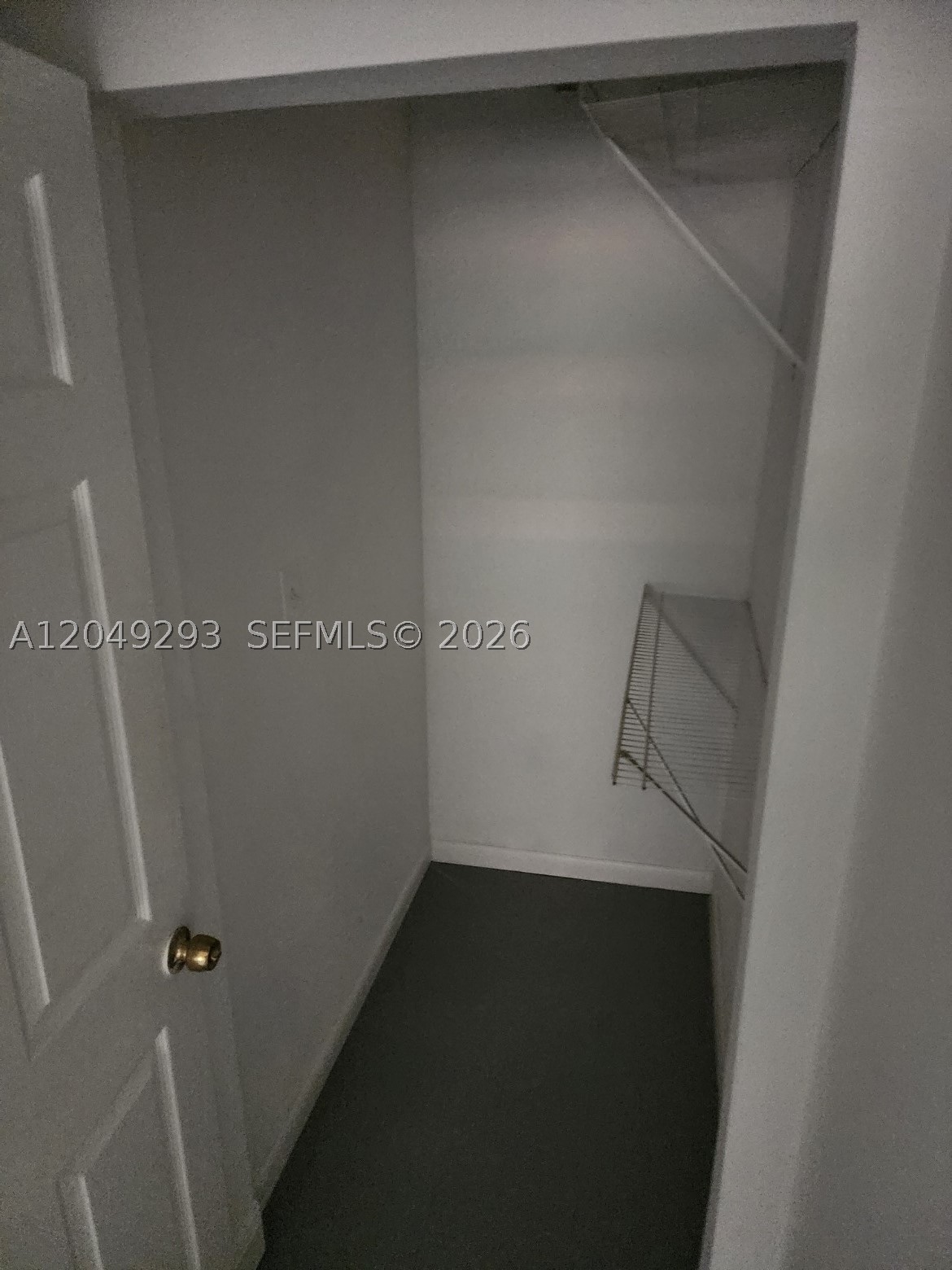 THE ARABIAN ARMS CONDO - Residential Lease