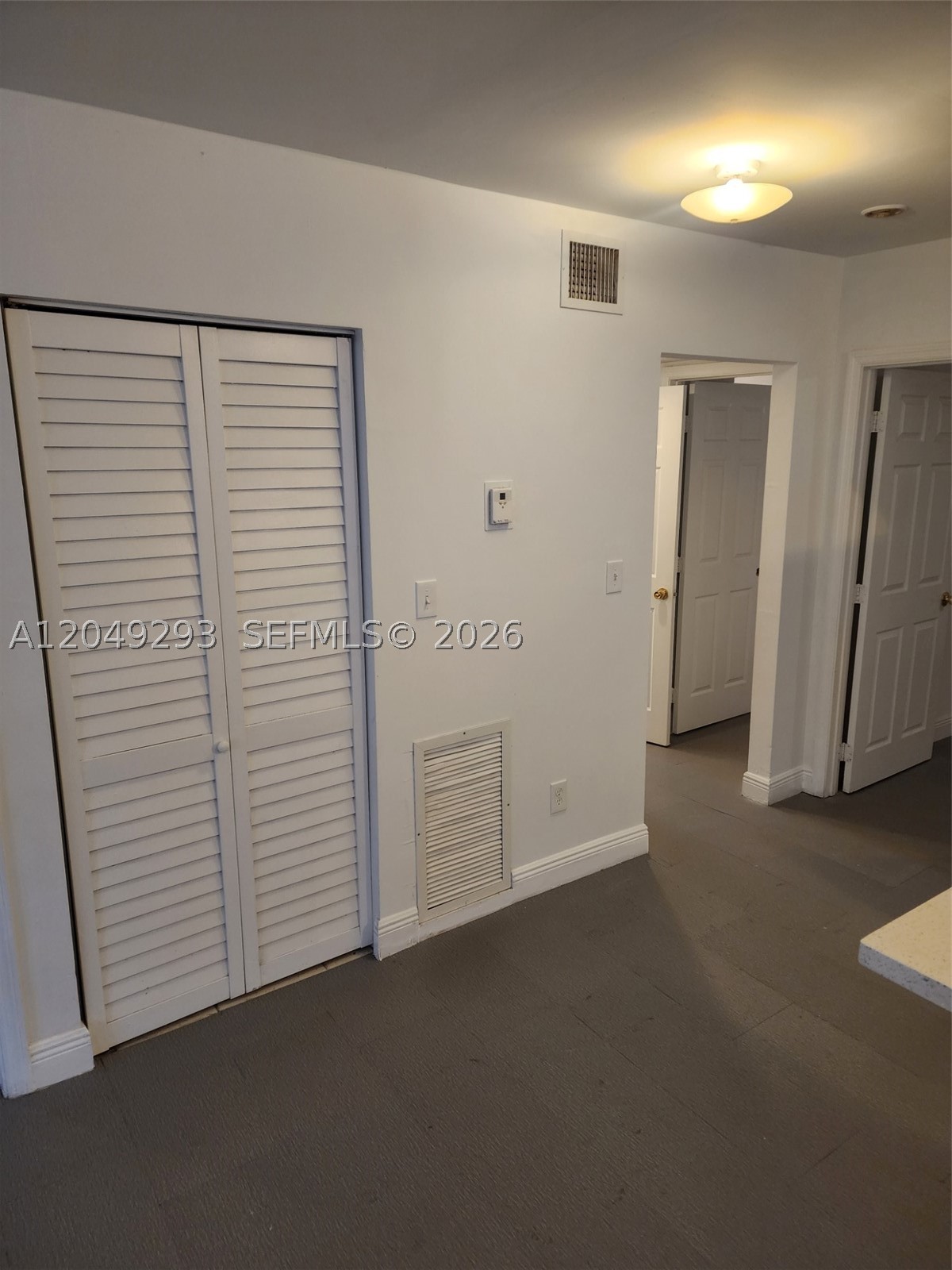 THE ARABIAN ARMS CONDO - Residential Lease