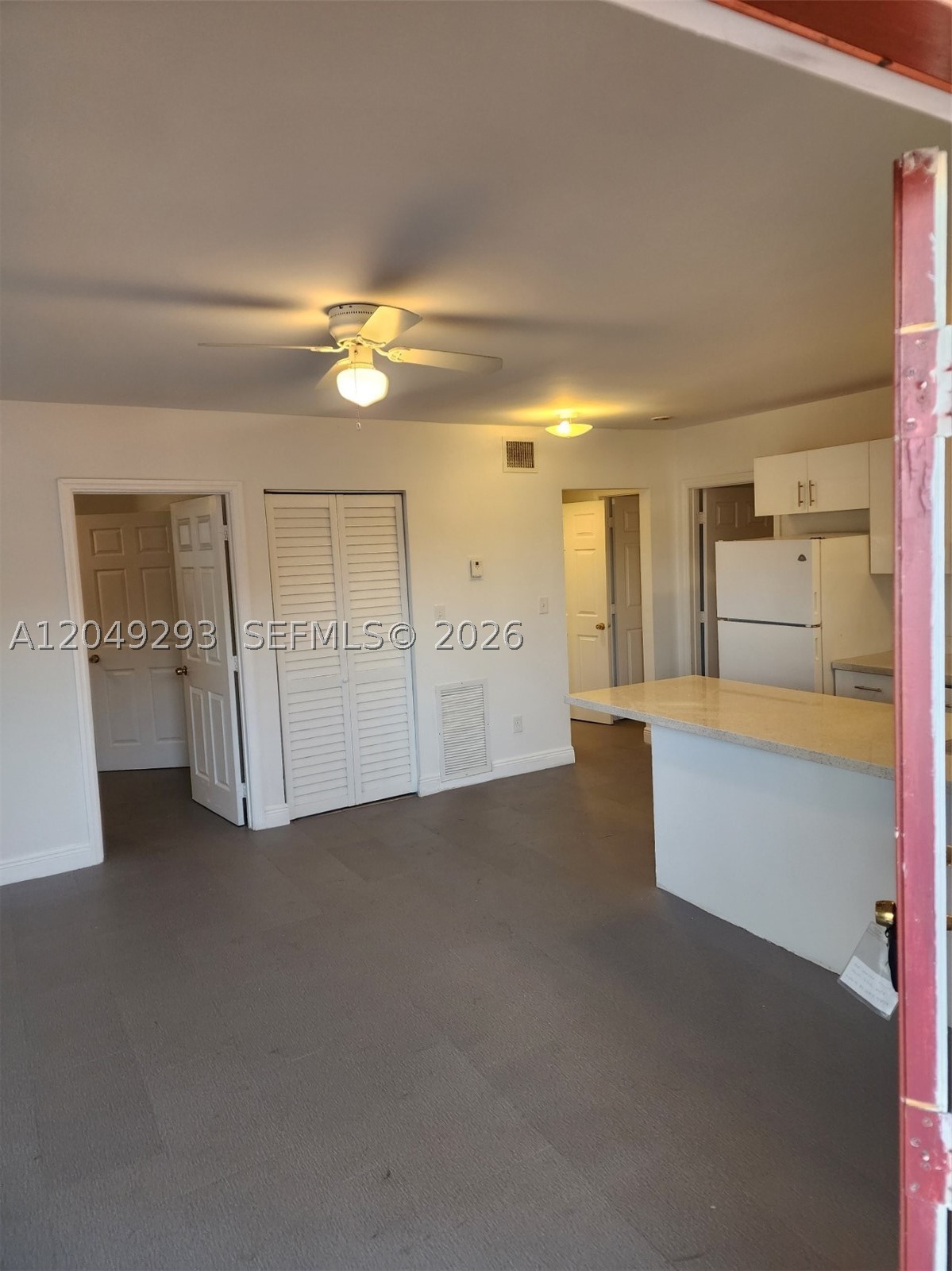 THE ARABIAN ARMS CONDO - Residential Lease