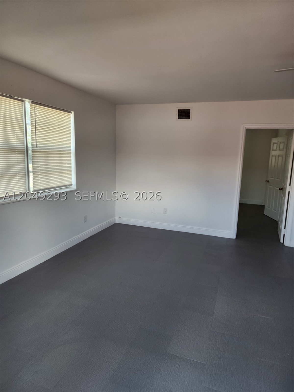 THE ARABIAN ARMS CONDO - Residential Lease