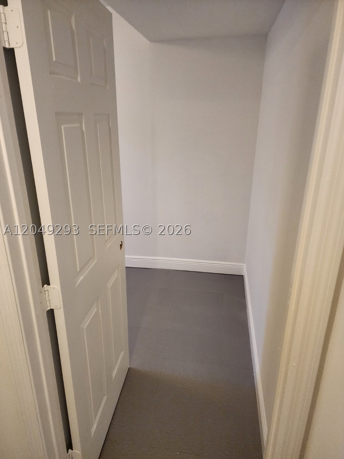 THE ARABIAN ARMS CONDO - Residential Lease