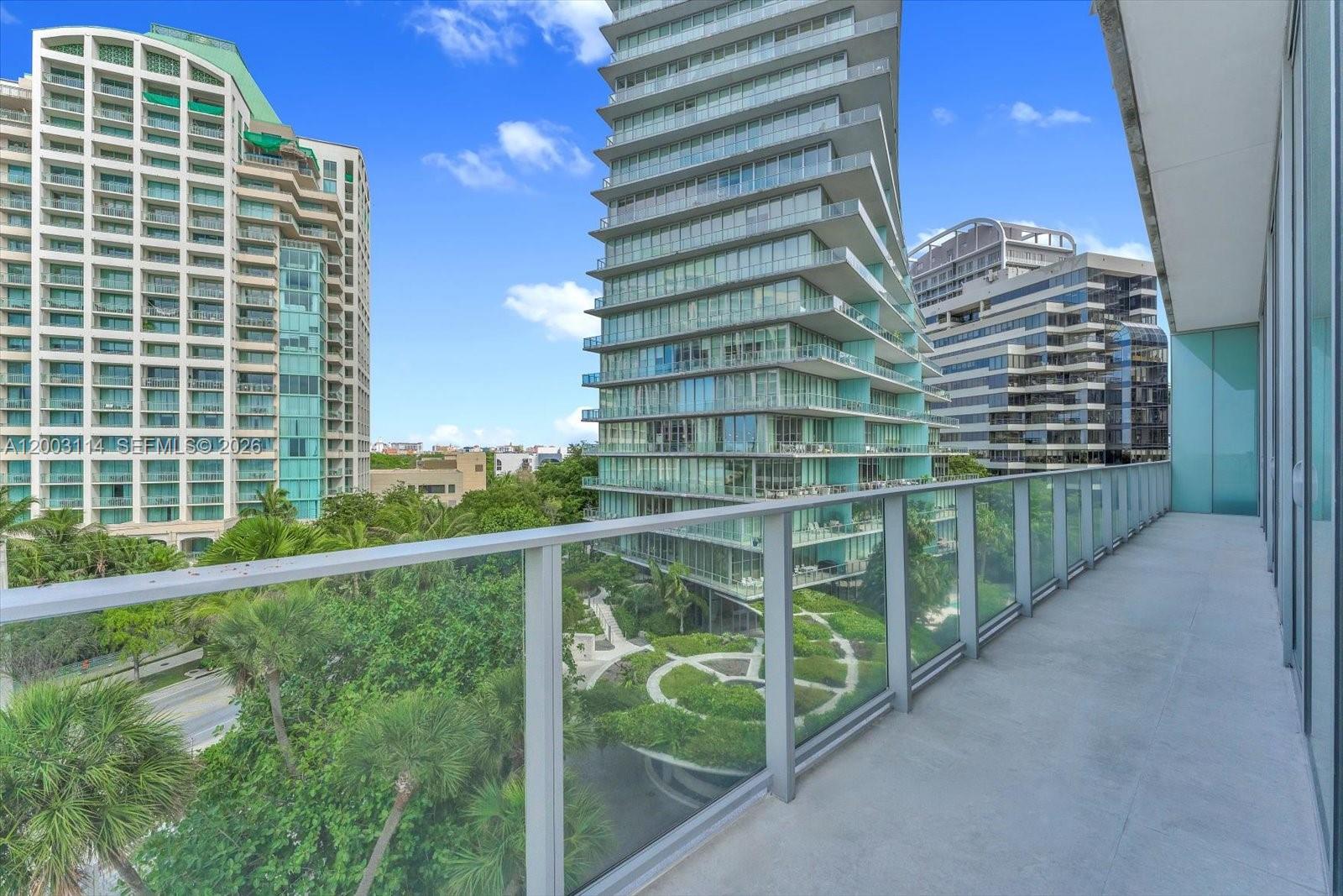 DINNER KEY - Residential
