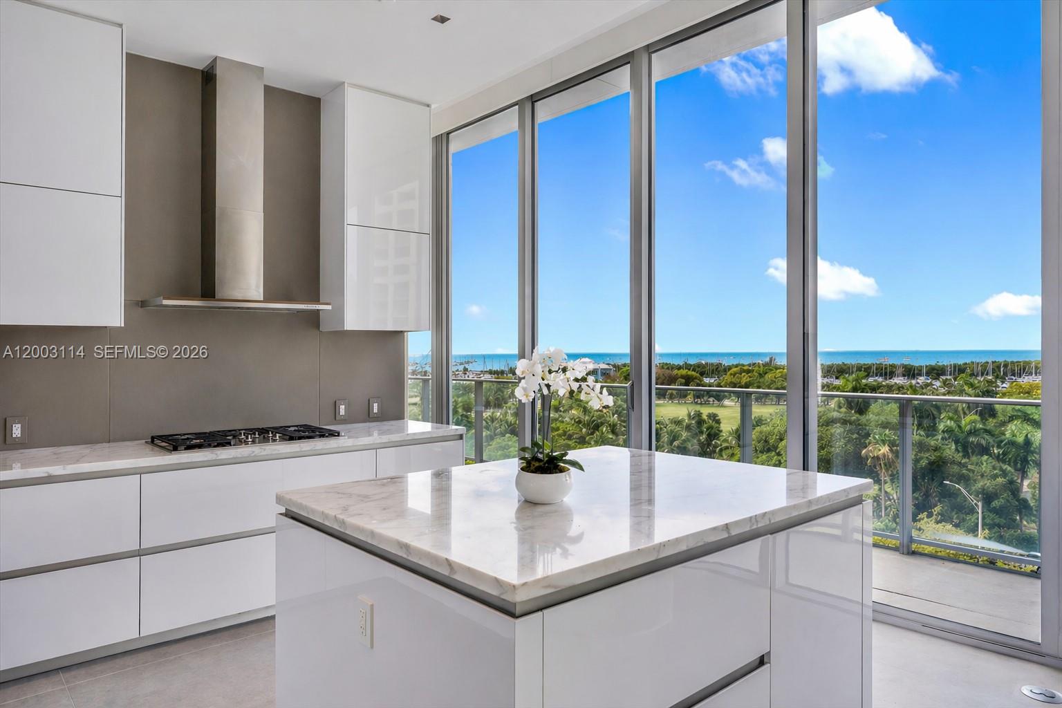 DINNER KEY - Residential