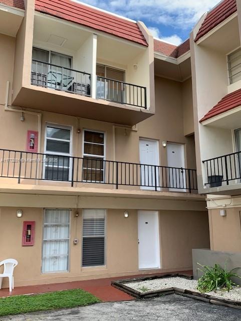 GARDEN FRONT VILLAS CONDO - Residential Lease