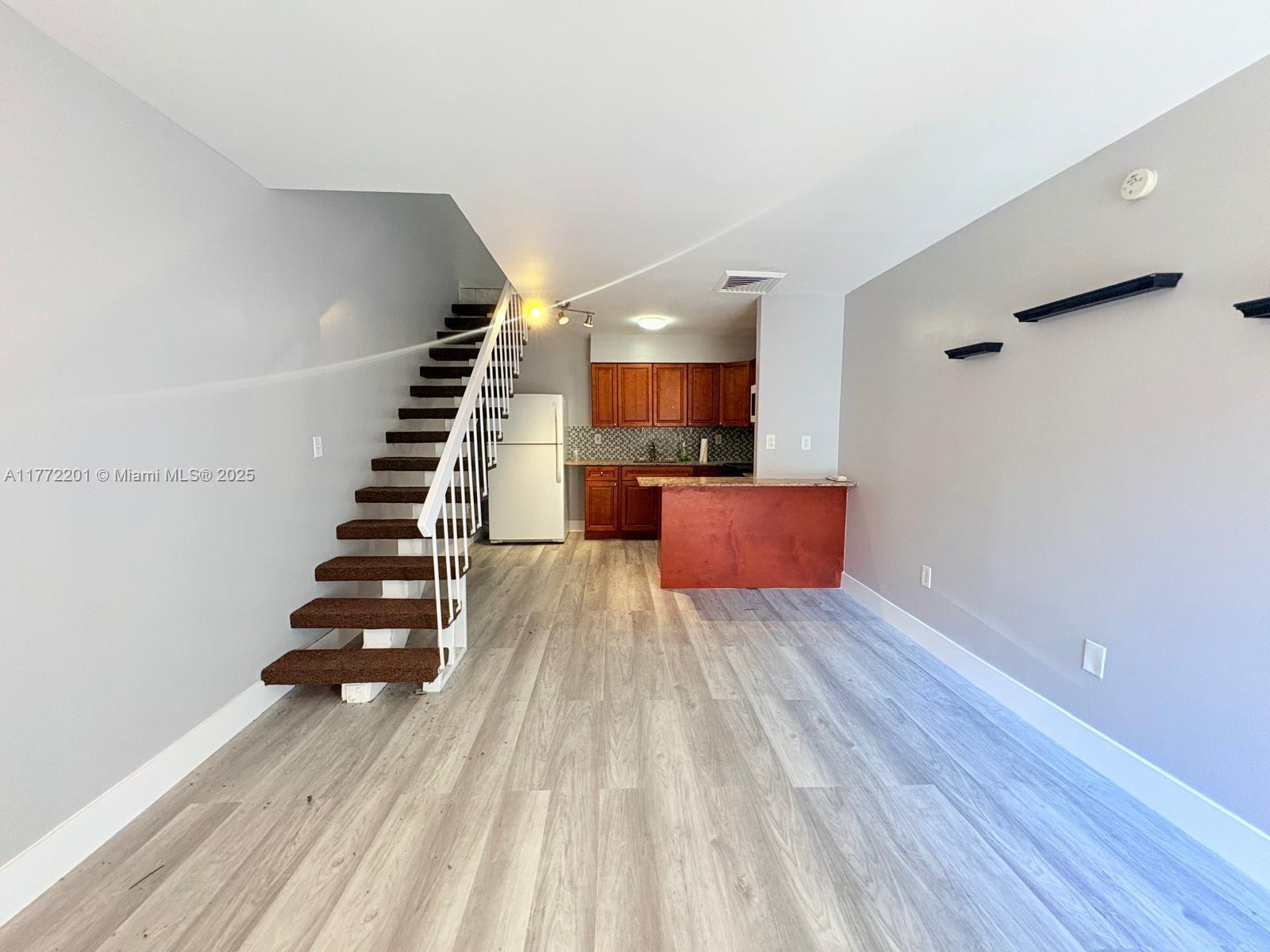 GARDEN FRONT VILLAS CONDO - Residential Lease