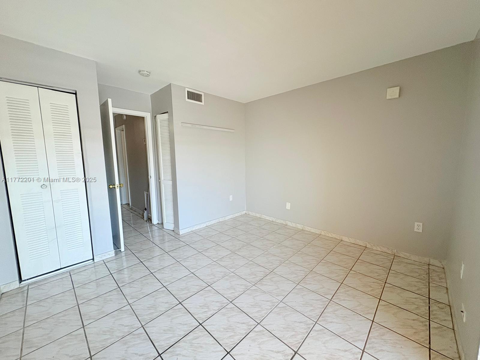 GARDEN FRONT VILLAS CONDO - Residential Lease
