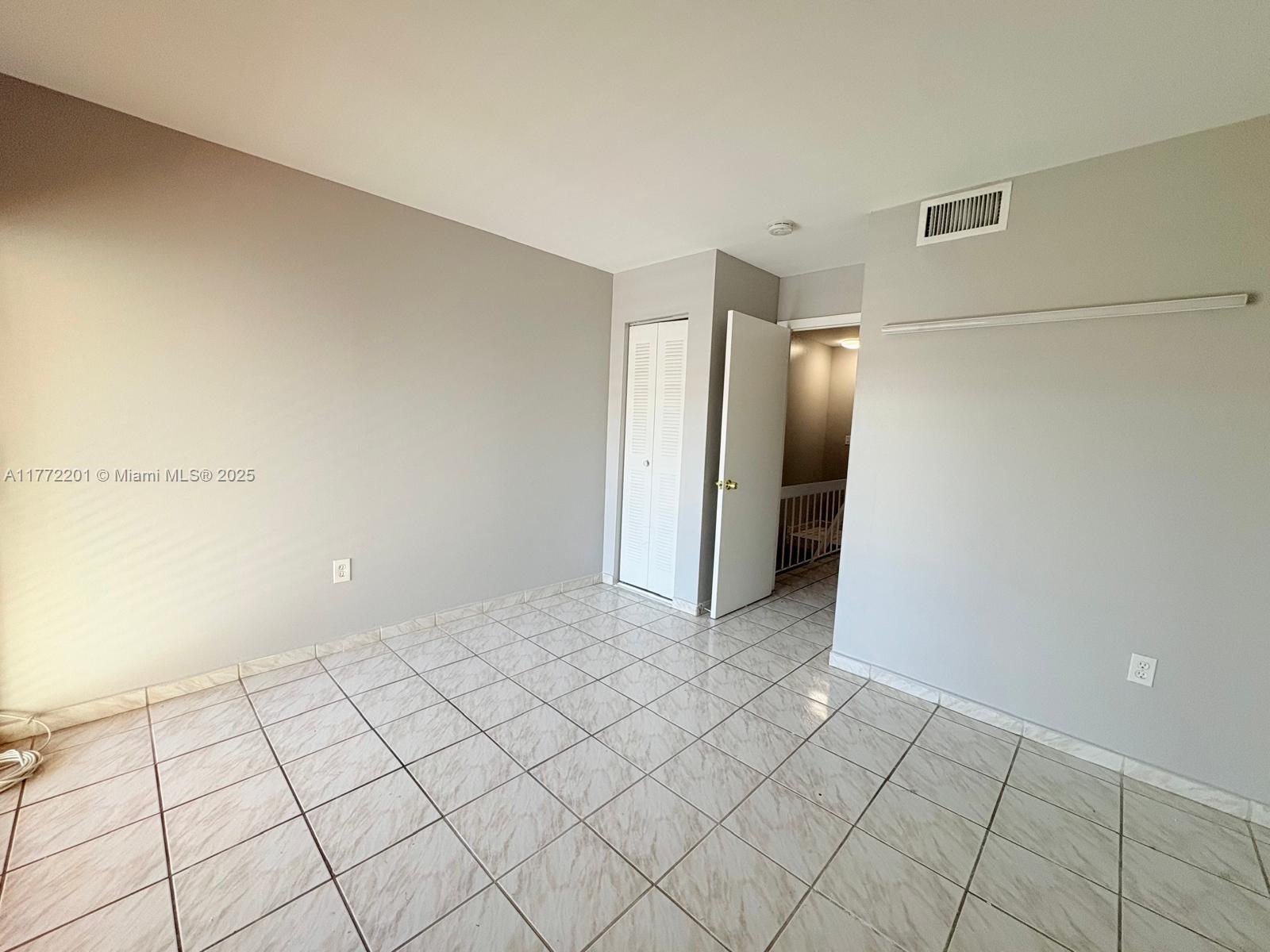 GARDEN FRONT VILLAS CONDO - Residential Lease