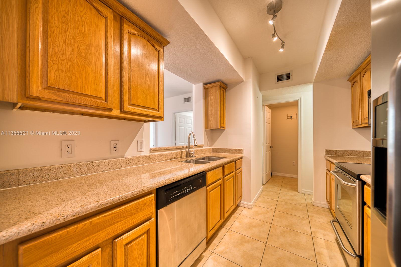 KEYSTONE PARK CONDO - Residential Lease