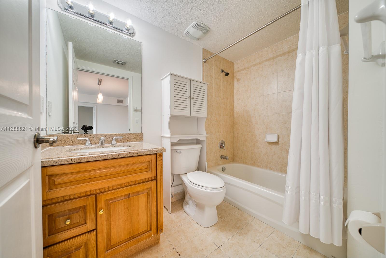 KEYSTONE PARK CONDO - Residential Lease
