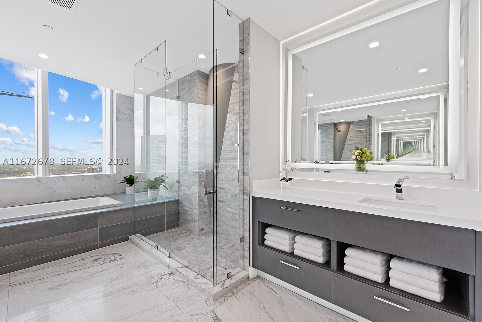 PARAMOUNT MIAMI WORLDCENT - Residential