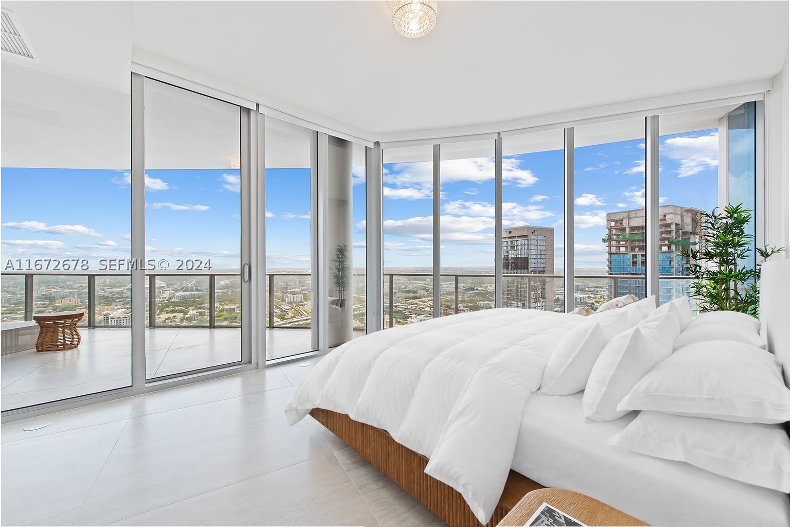PARAMOUNT MIAMI WORLDCENT - Residential