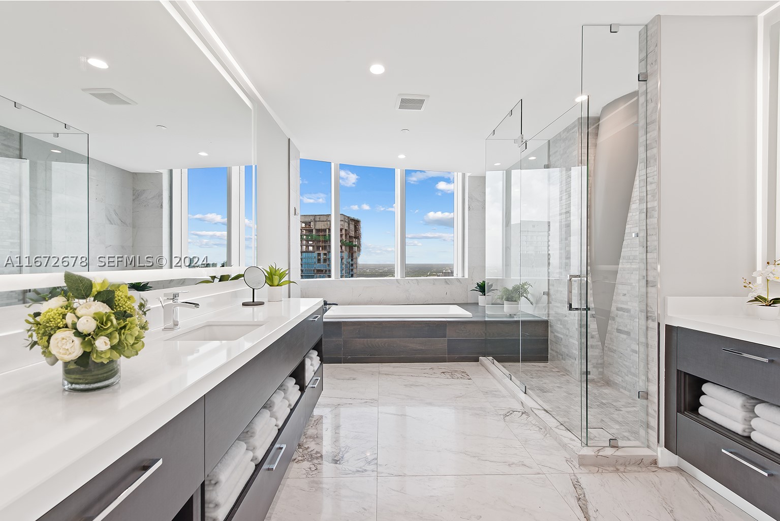 PARAMOUNT MIAMI WORLDCENT - Residential