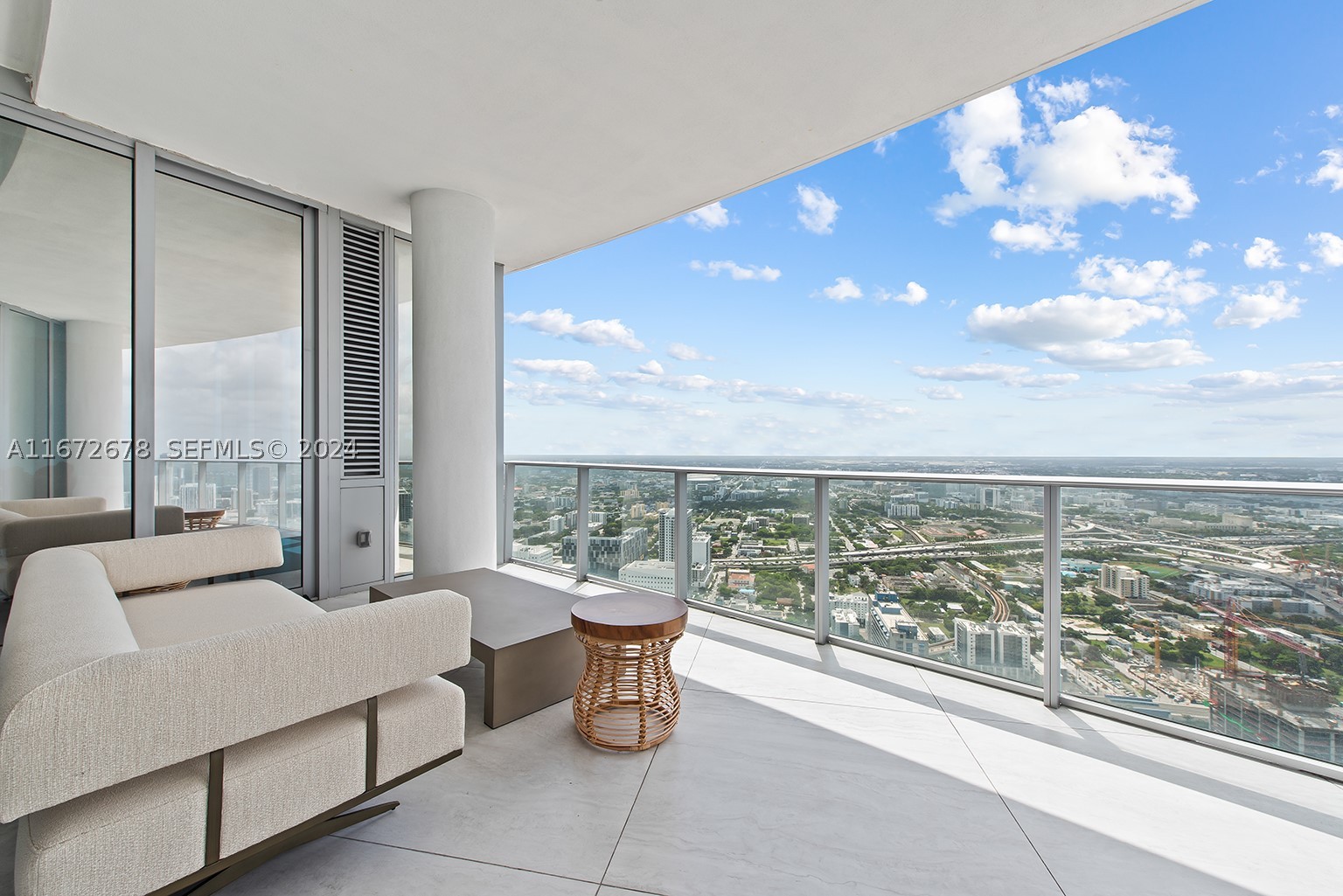 PARAMOUNT MIAMI WORLDCENT - Residential