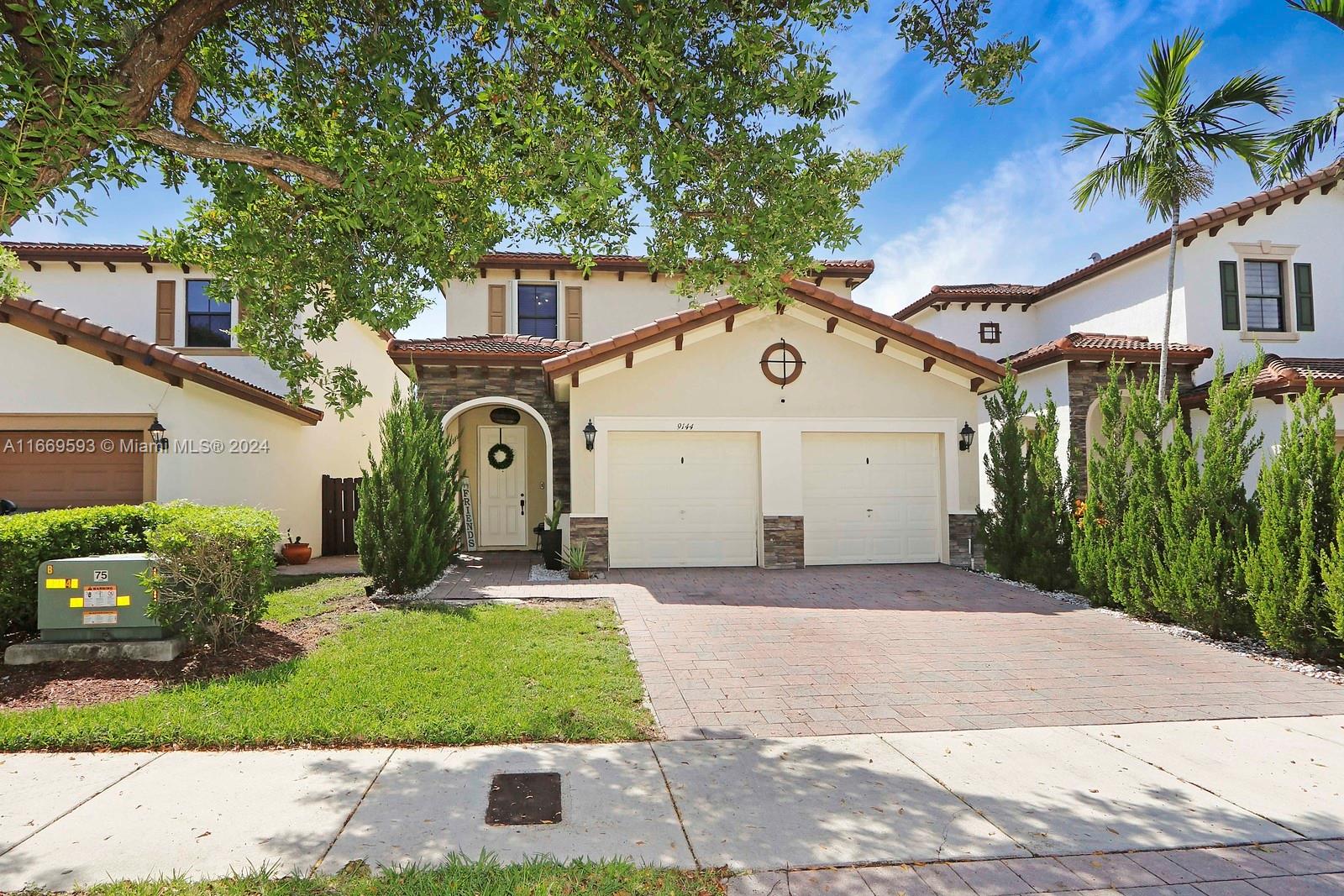 LAKES BY THE BAY FAYE REP - Residential