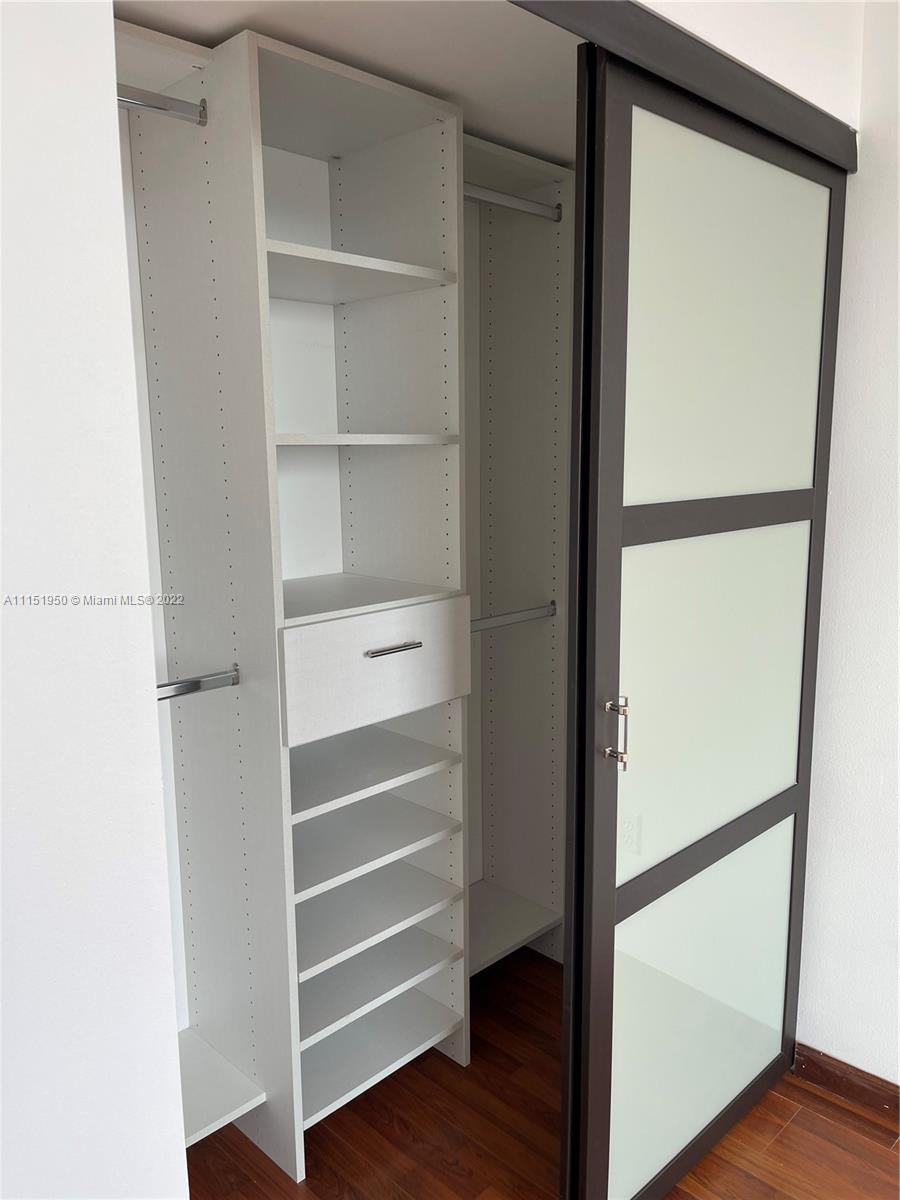 SUNSET HARBOUR NORTH COND - Residential Lease