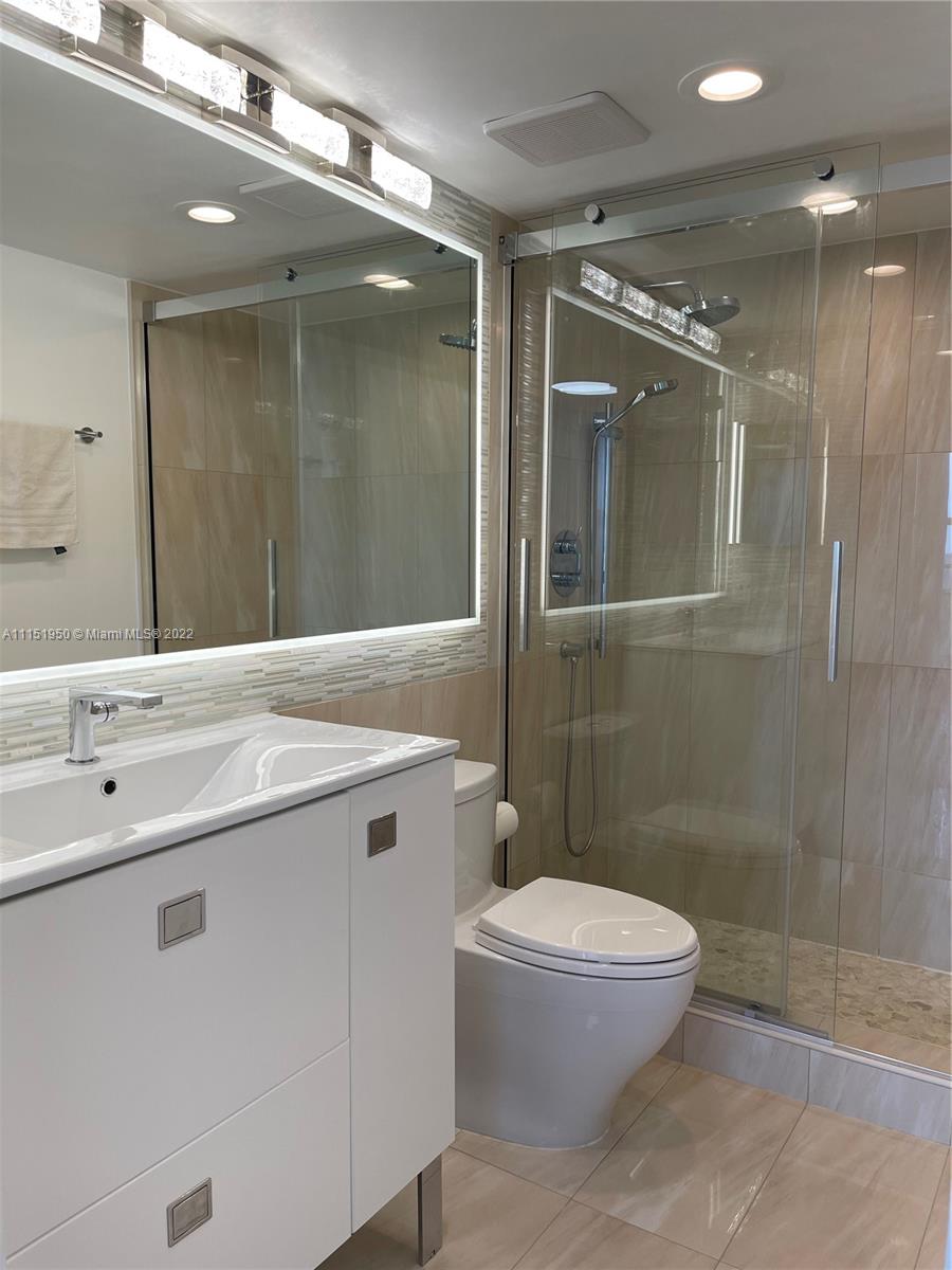 SUNSET HARBOUR NORTH COND - Residential Lease