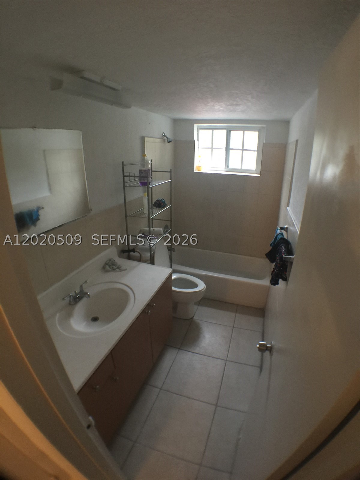 THE WHITE HOUSE CONDO - Residential