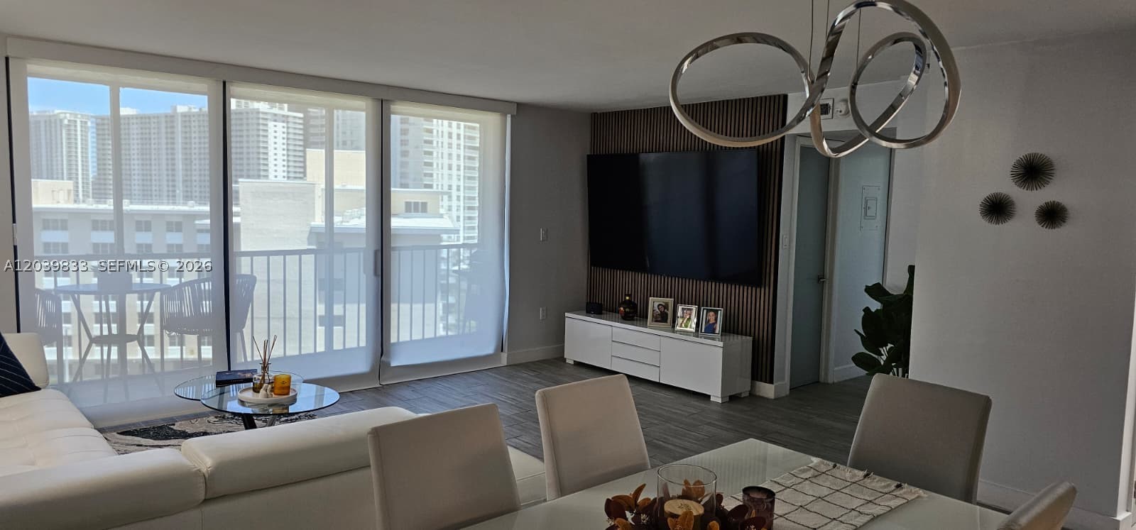 FAIRVIEW HOUSE CONDO - Residential