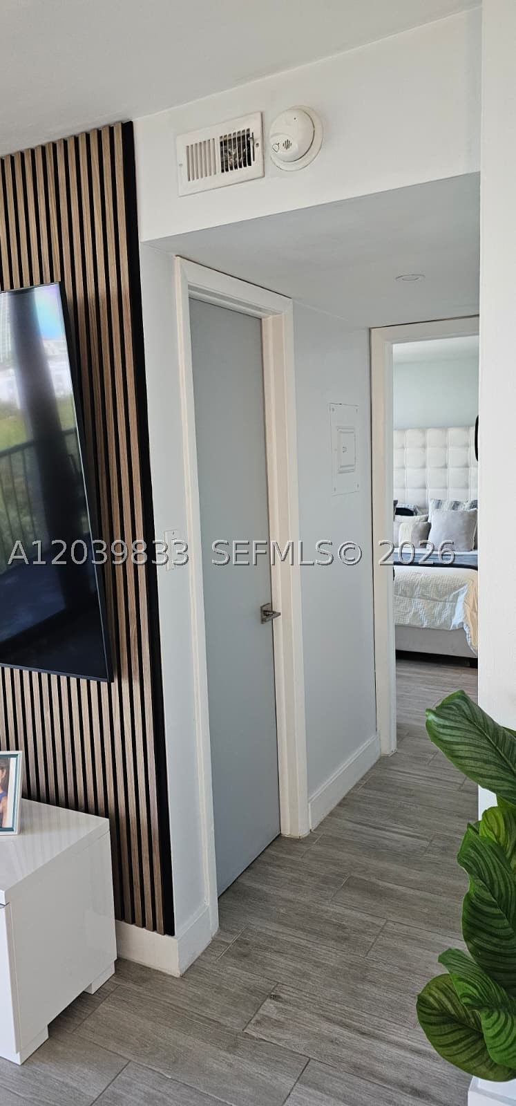 FAIRVIEW HOUSE CONDO - Residential