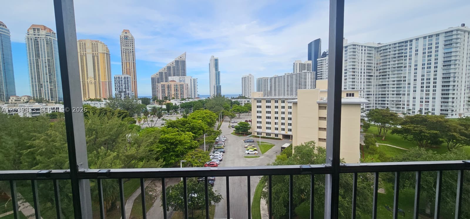 FAIRVIEW HOUSE CONDO - Residential