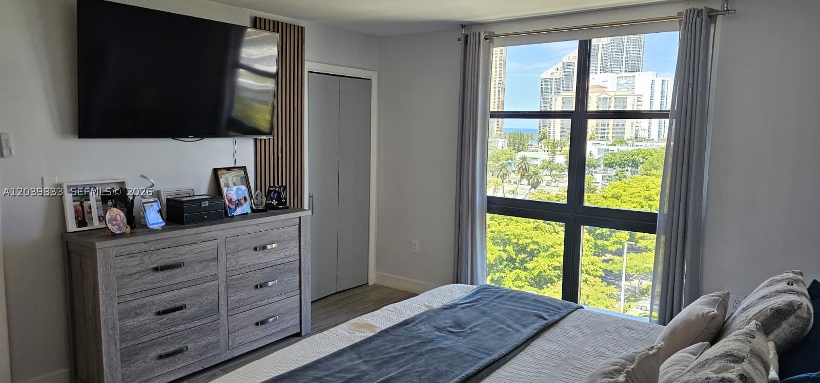 FAIRVIEW HOUSE CONDO - Residential