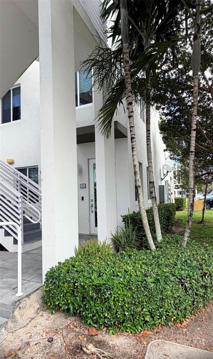 LANDMARK AT DORAL CONDO N - Residential