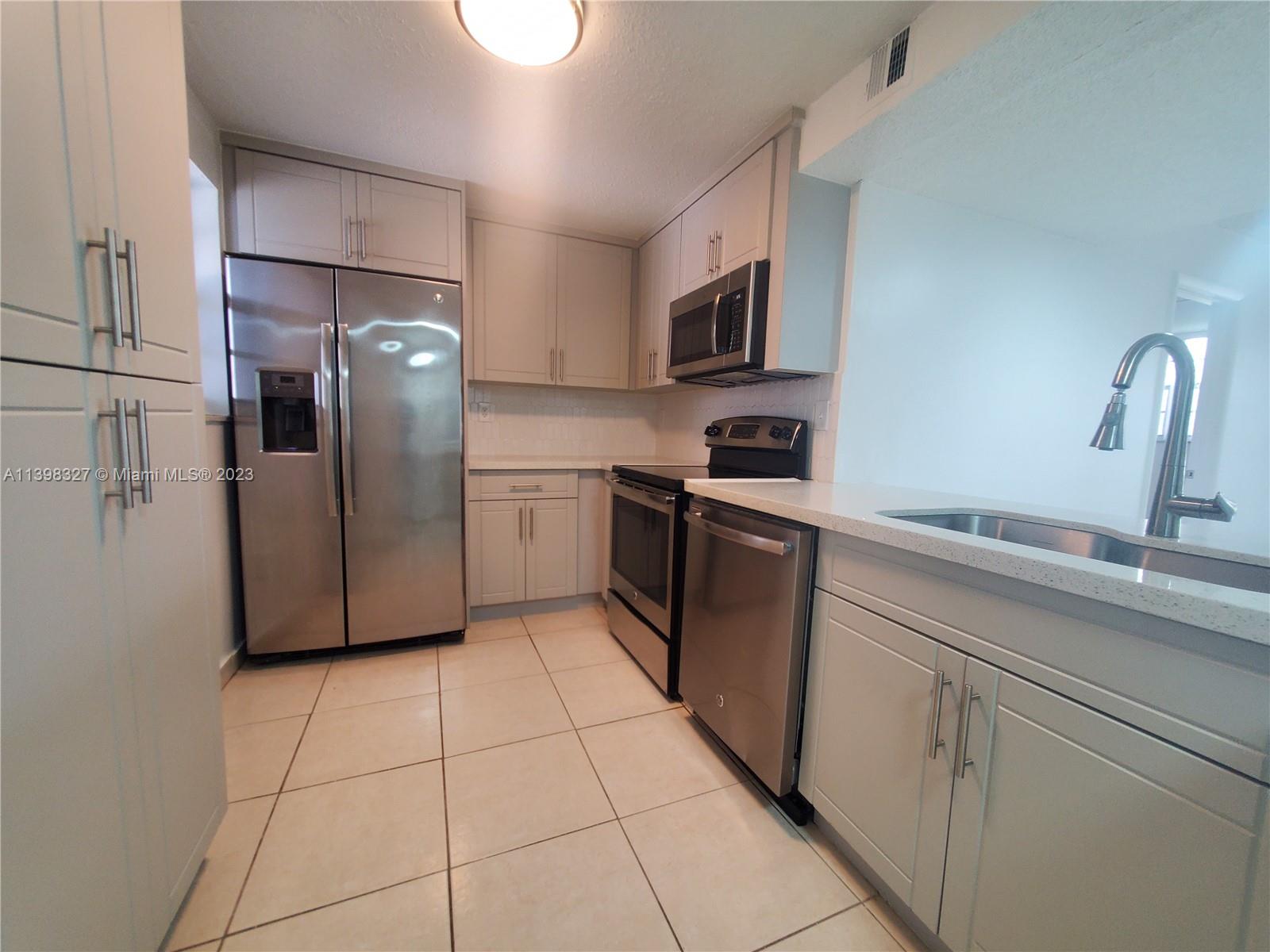 EL CONQUISTADOR SOUTH CON - Residential Lease