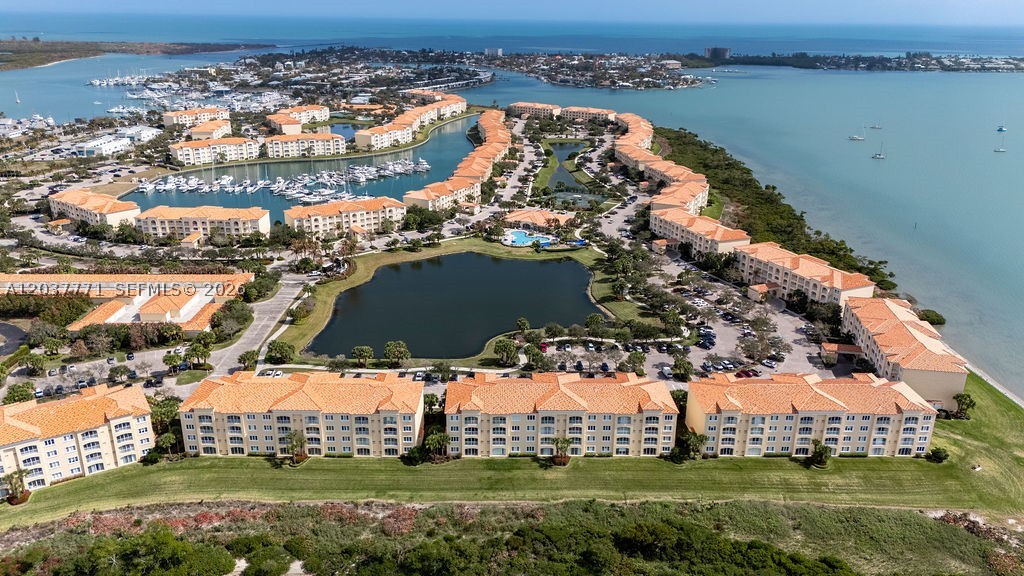 HARBOUR ISLE AT HUTCHINSO - Residential Lease