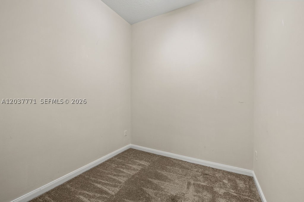 HARBOUR ISLE AT HUTCHINSO - Residential Lease