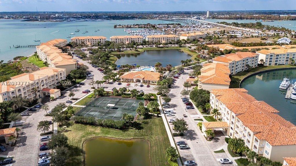 HARBOUR ISLE AT HUTCHINSO - Residential Lease