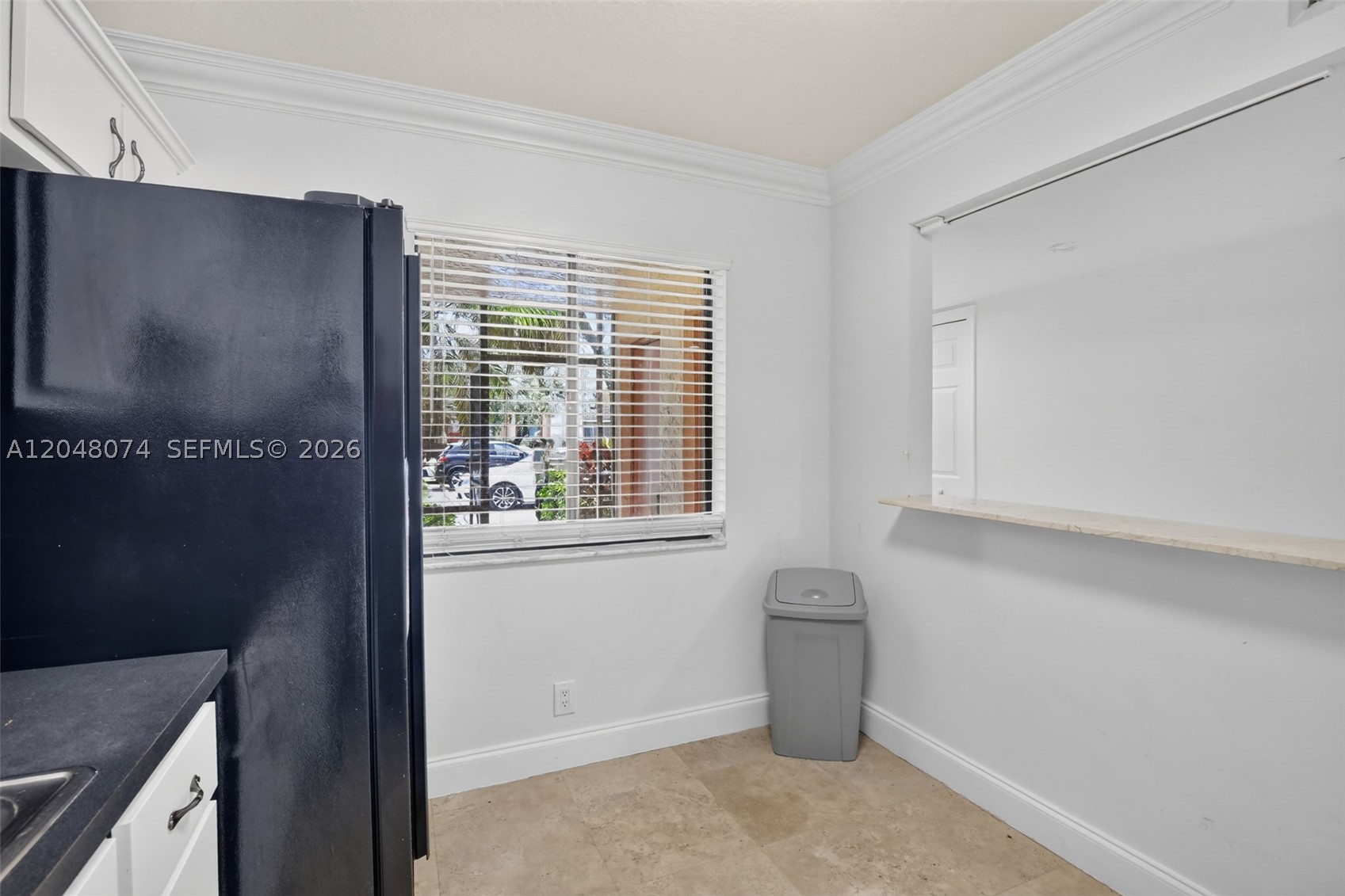 RACQUET CLUB APTS AT BONA - Residential