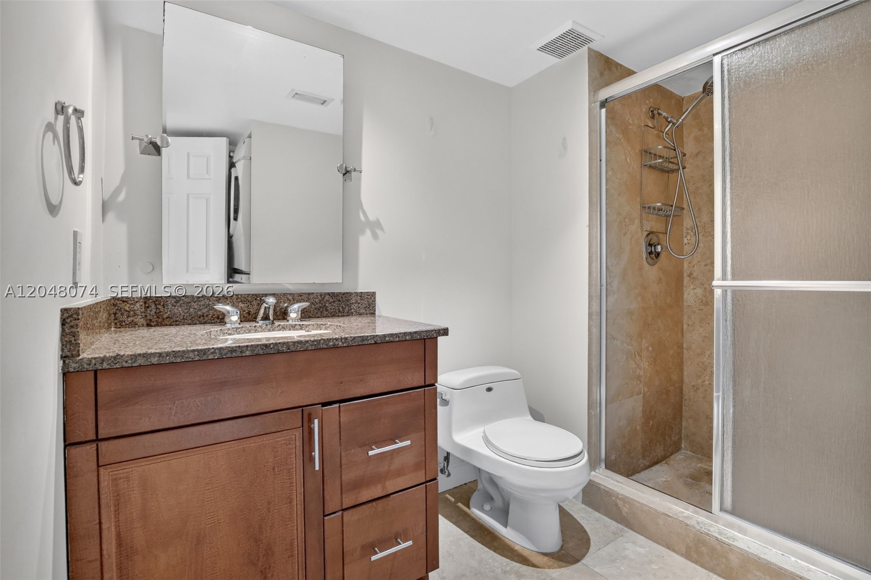 RACQUET CLUB APTS AT BONA - Residential