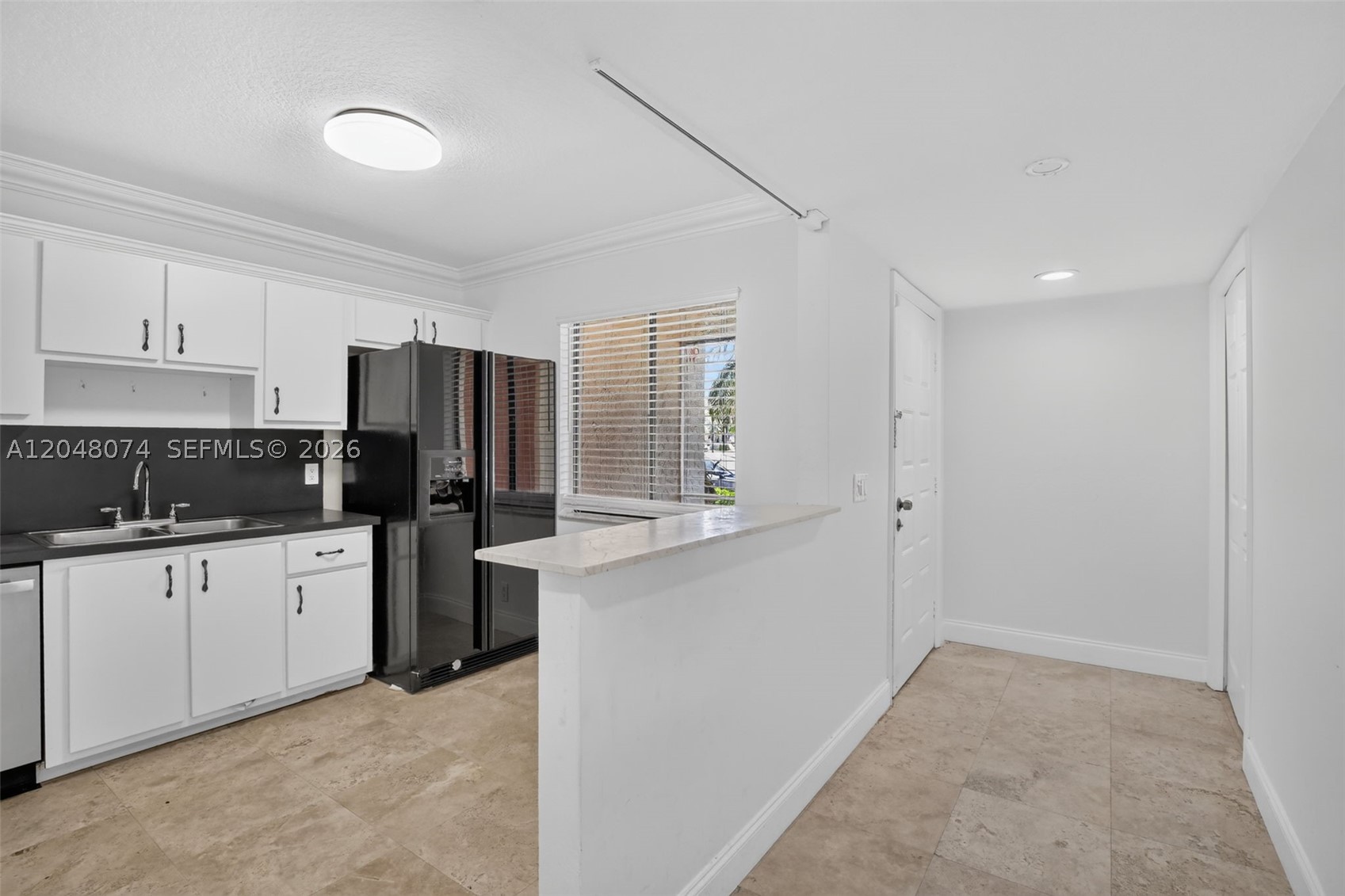 RACQUET CLUB APTS AT BONA - Residential