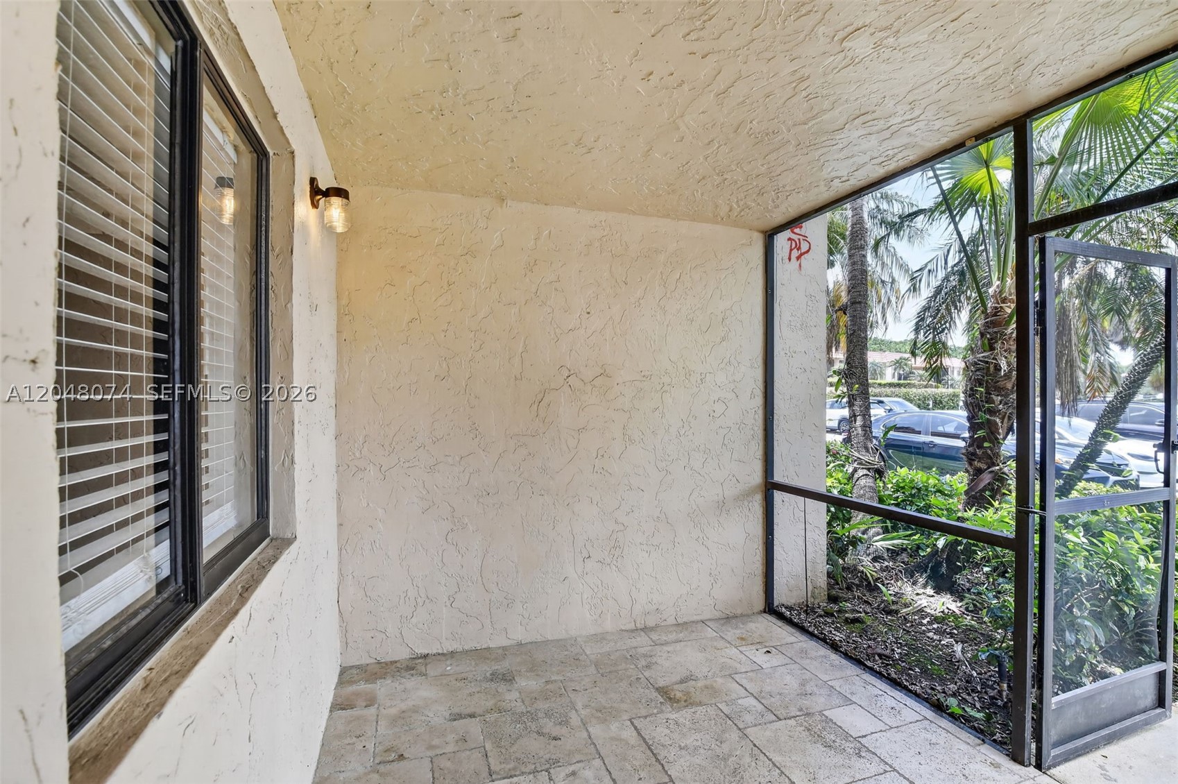 RACQUET CLUB APTS AT BONA - Residential