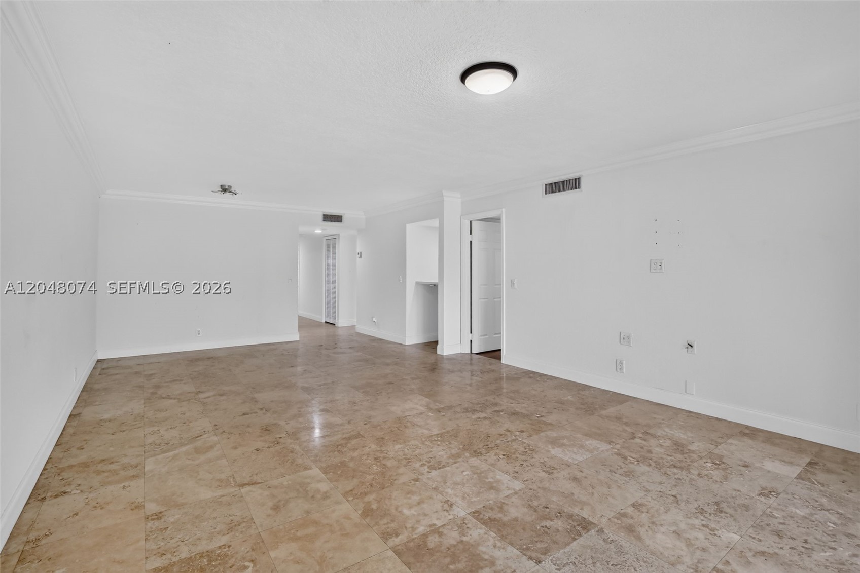 RACQUET CLUB APTS AT BONA - Residential