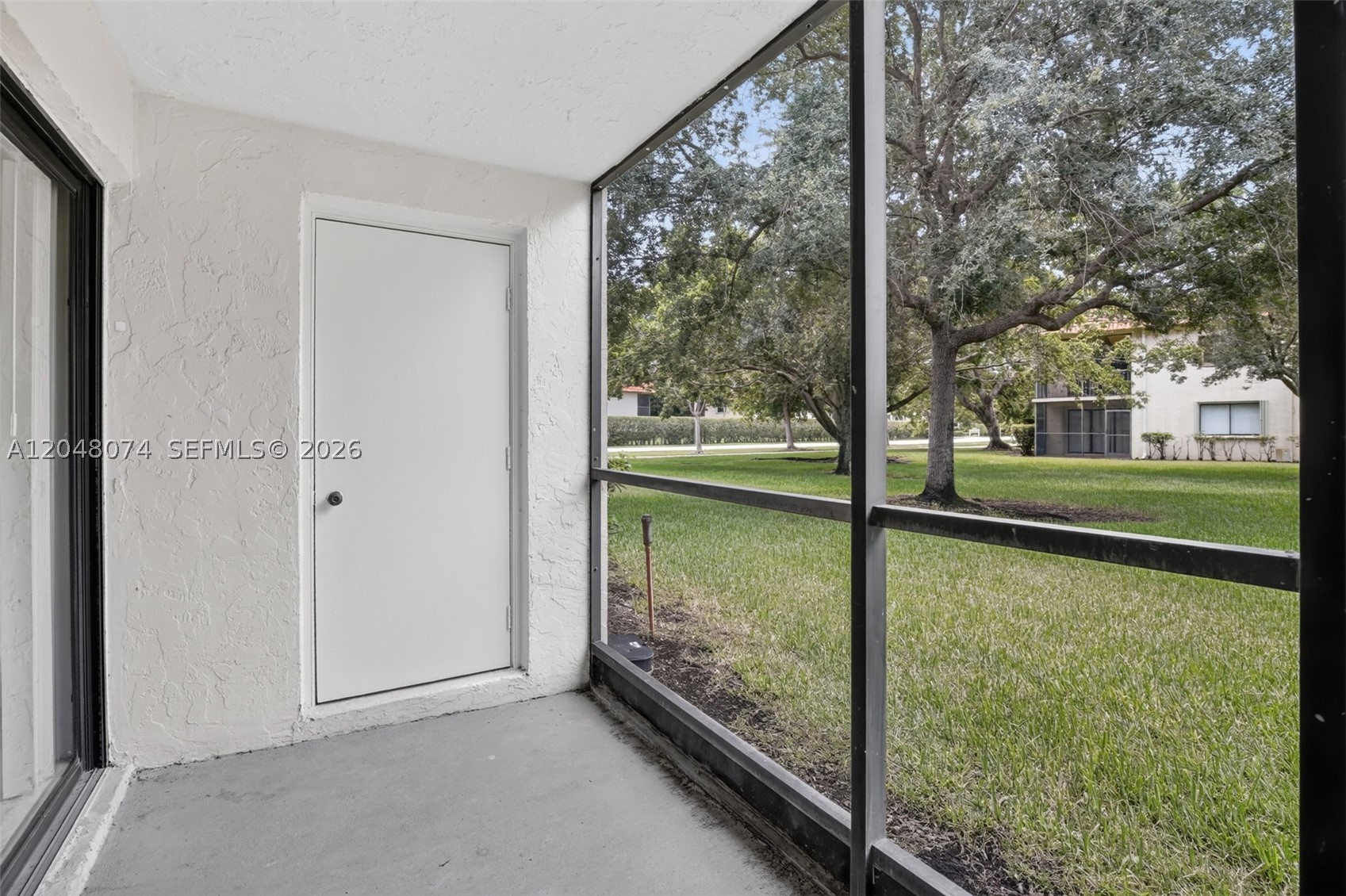 RACQUET CLUB APTS AT BONA - Residential