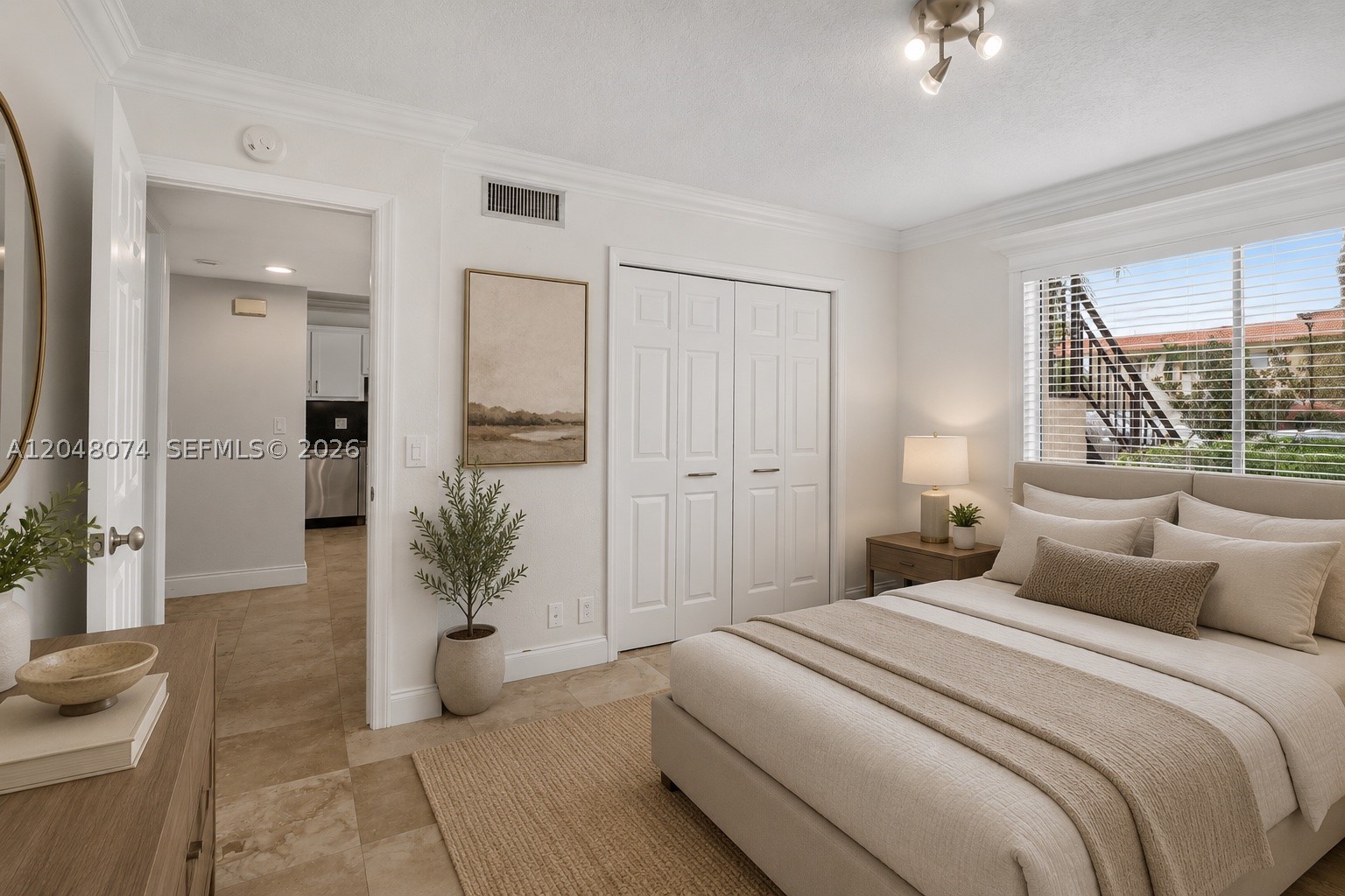 RACQUET CLUB APTS AT BONA - Residential