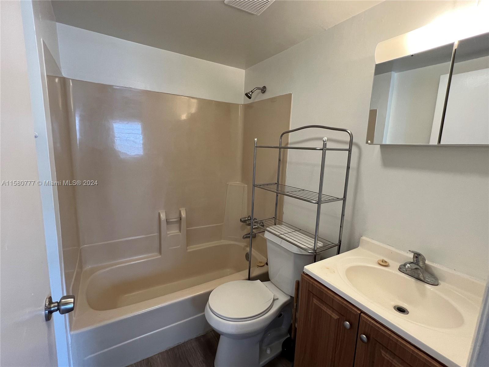 WASHINGTON SQUARE - Residential Lease