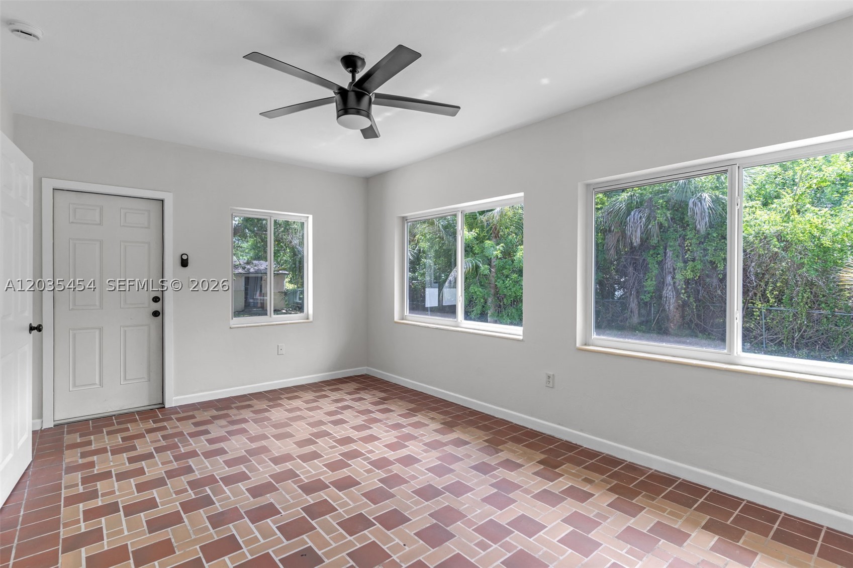DOWNER PALMS DIV NO 1 - Residential