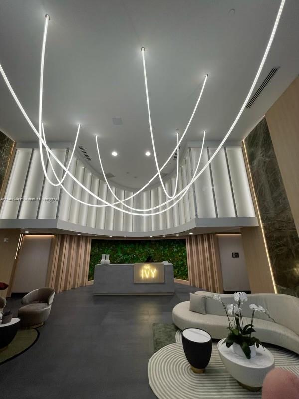 IVY CONDO - Residential