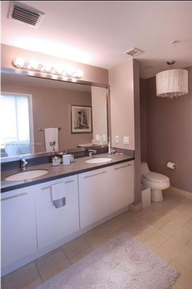 IVY CONDO - Residential