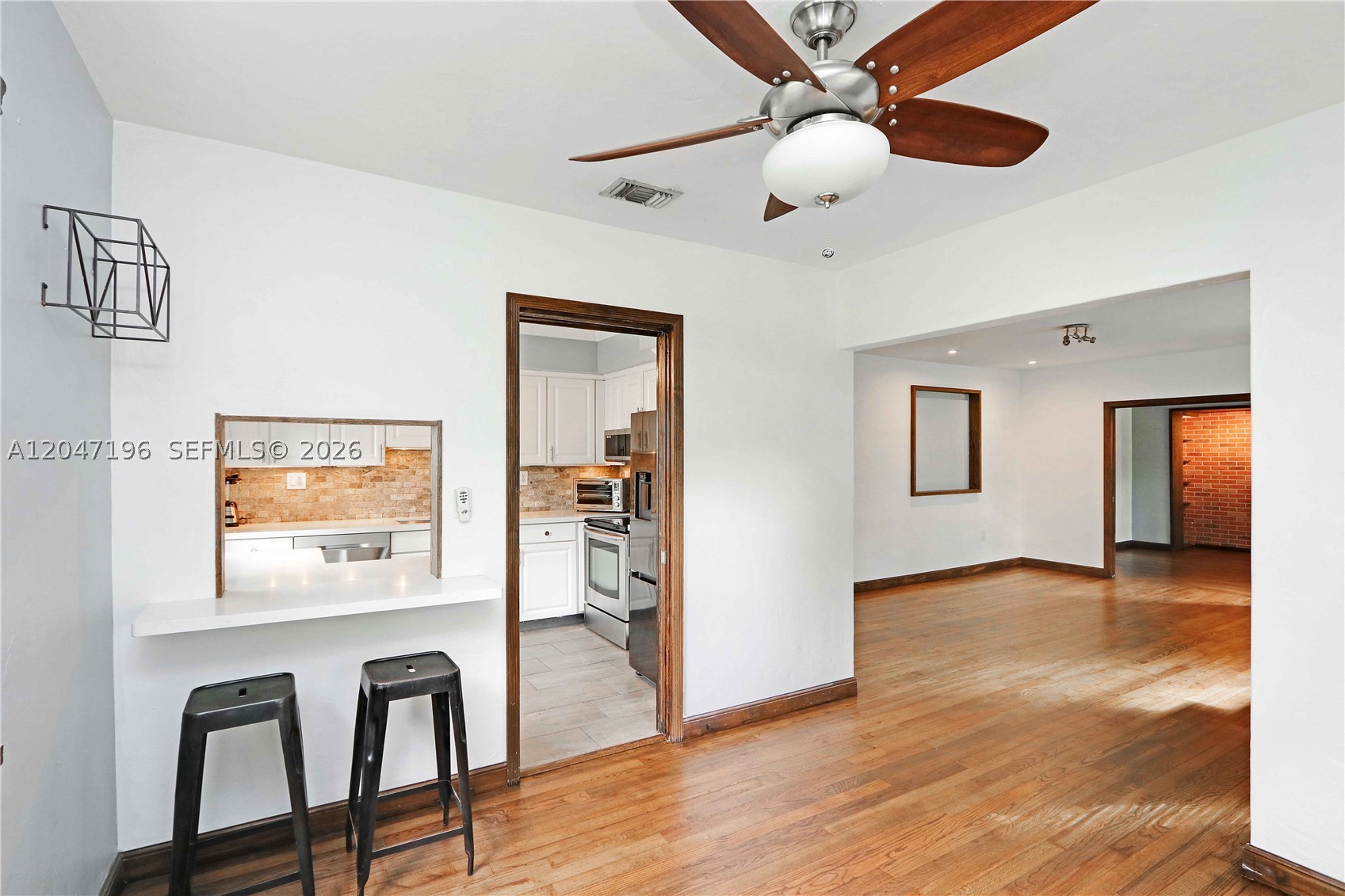 COCONUT GROVE SEC 1 CORAL - Residential Lease