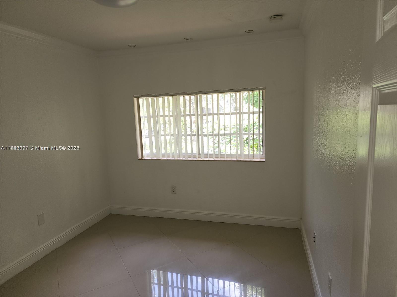 LAS ROSAS TOWNHOMES CONDO - Residential Lease