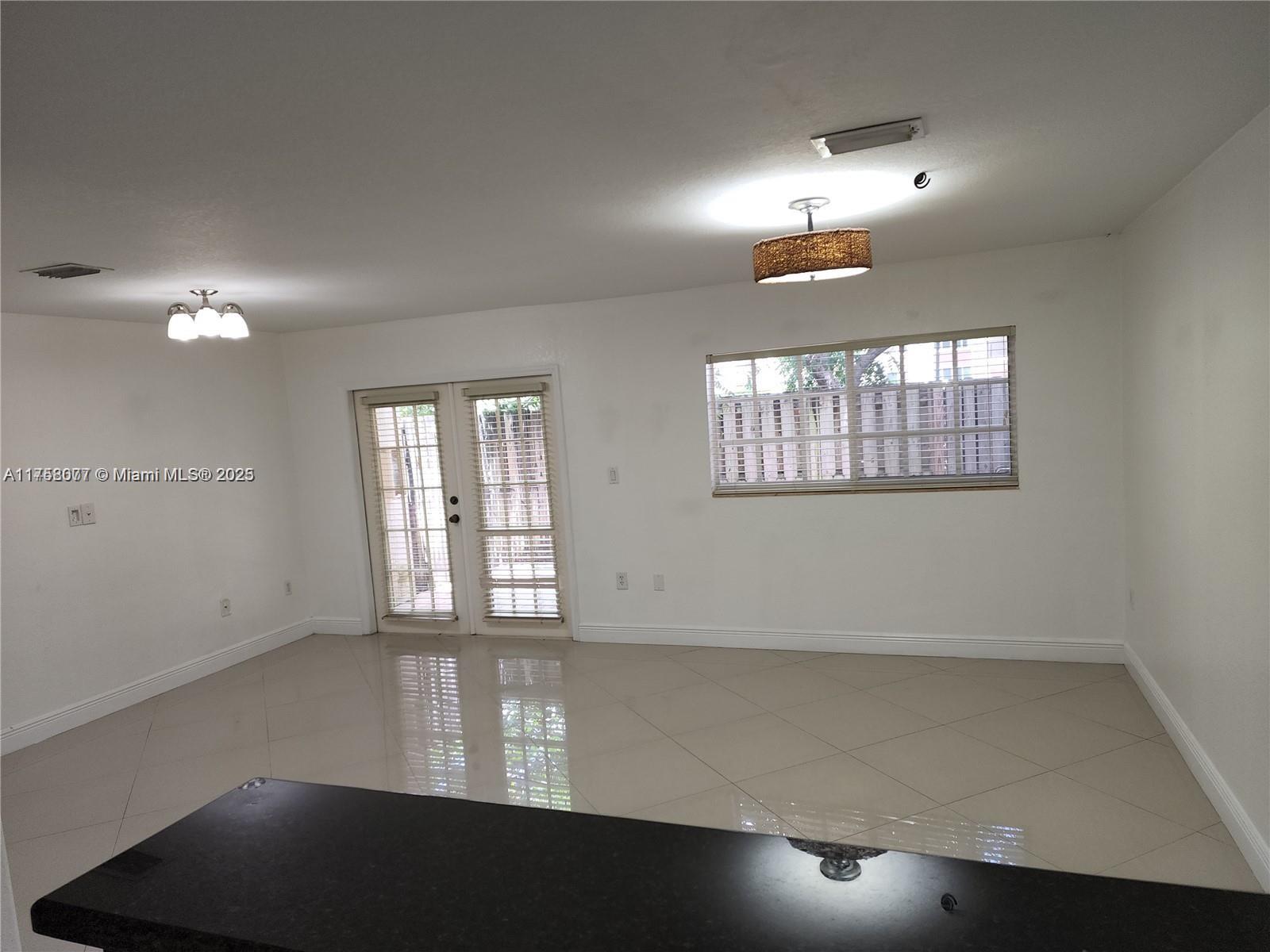 LAS ROSAS TOWNHOMES CONDO - Residential Lease