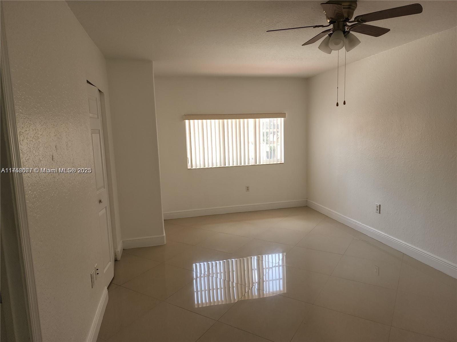 LAS ROSAS TOWNHOMES CONDO - Residential Lease