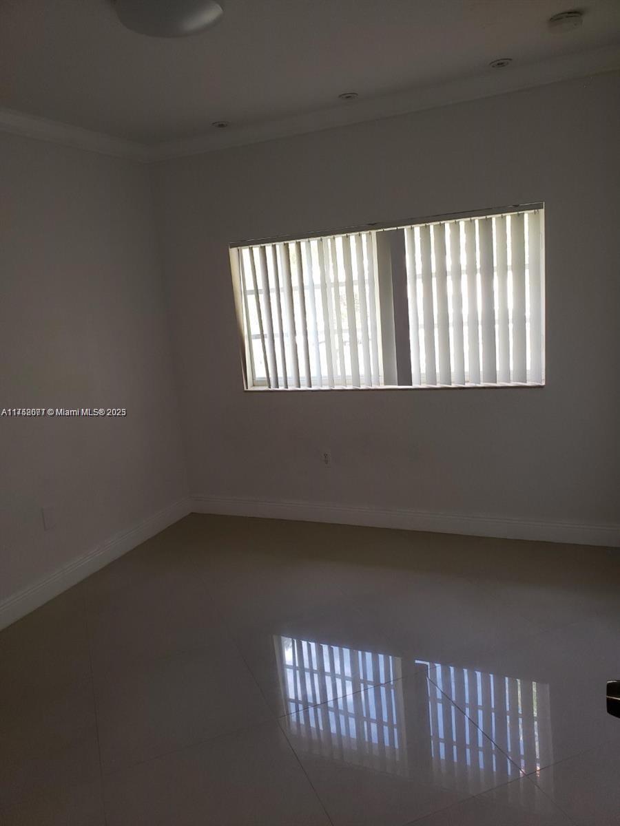 LAS ROSAS TOWNHOMES CONDO - Residential Lease